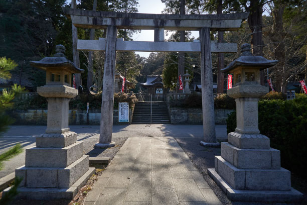 1_kaga_shinmeigu_shrine.jpg