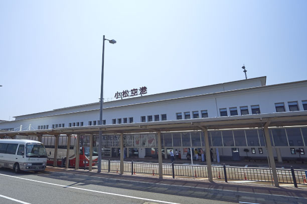 1_komatsu_ap.jpg