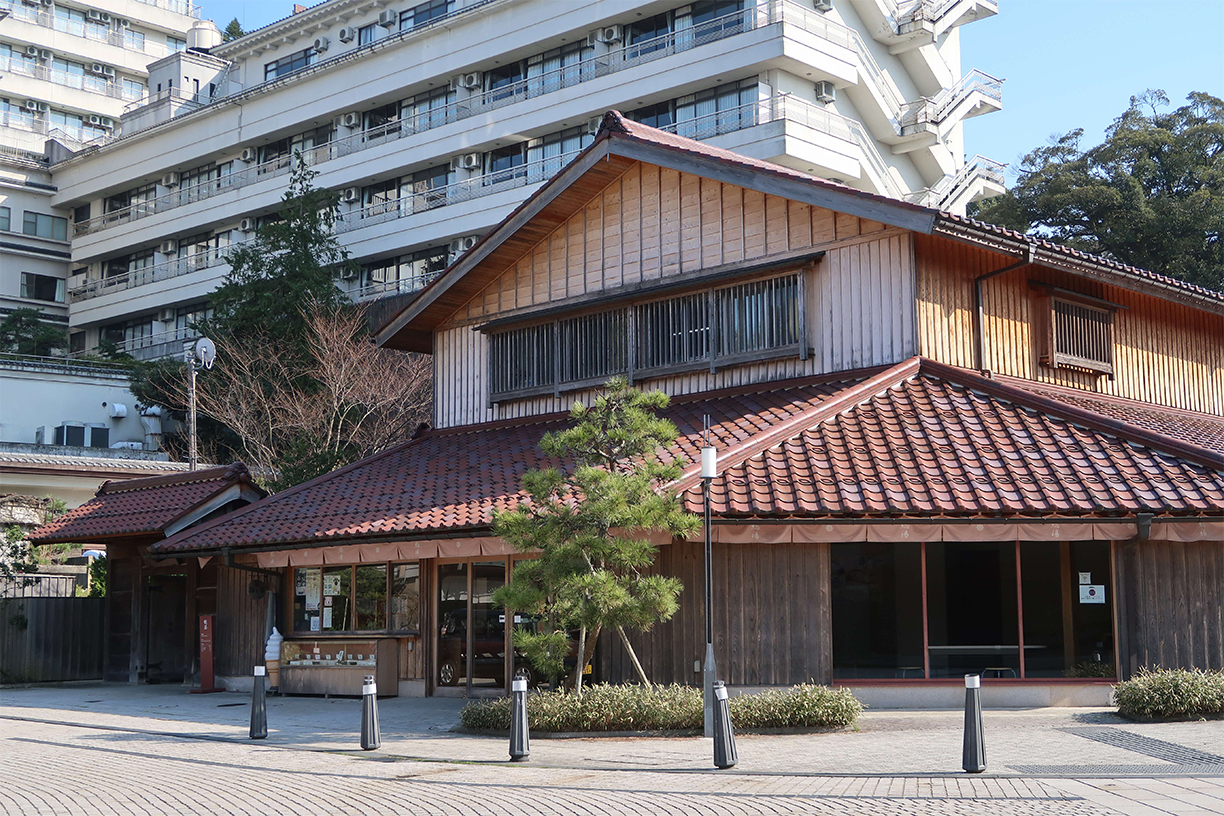 3_soyu_public_bathhouse.jpg