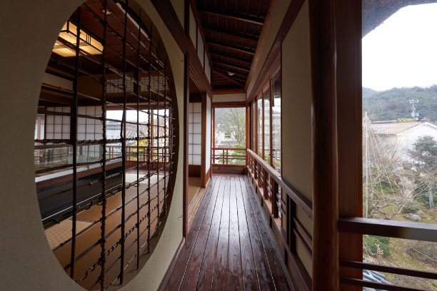 An old building preserved in a nice comdition is changed as a museum for Japanese poet Matsuo Basho.