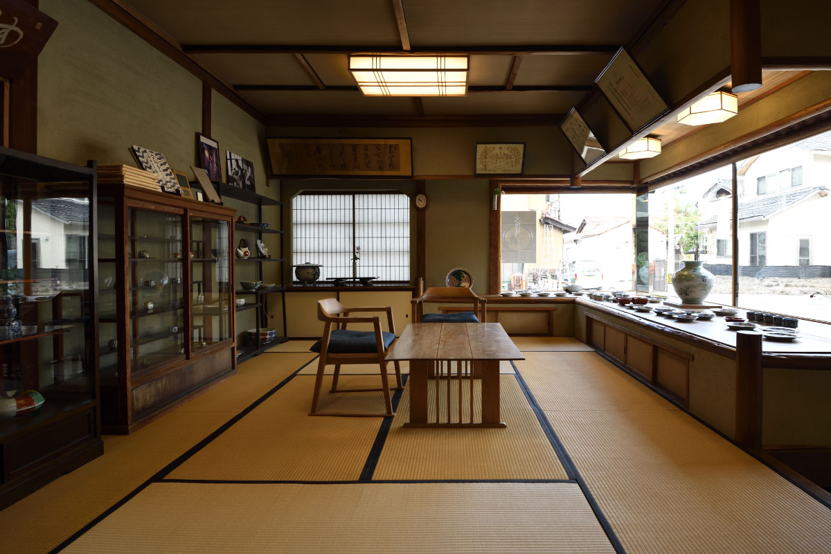  One of the most famous Kutani-yaki kilns in Kaga