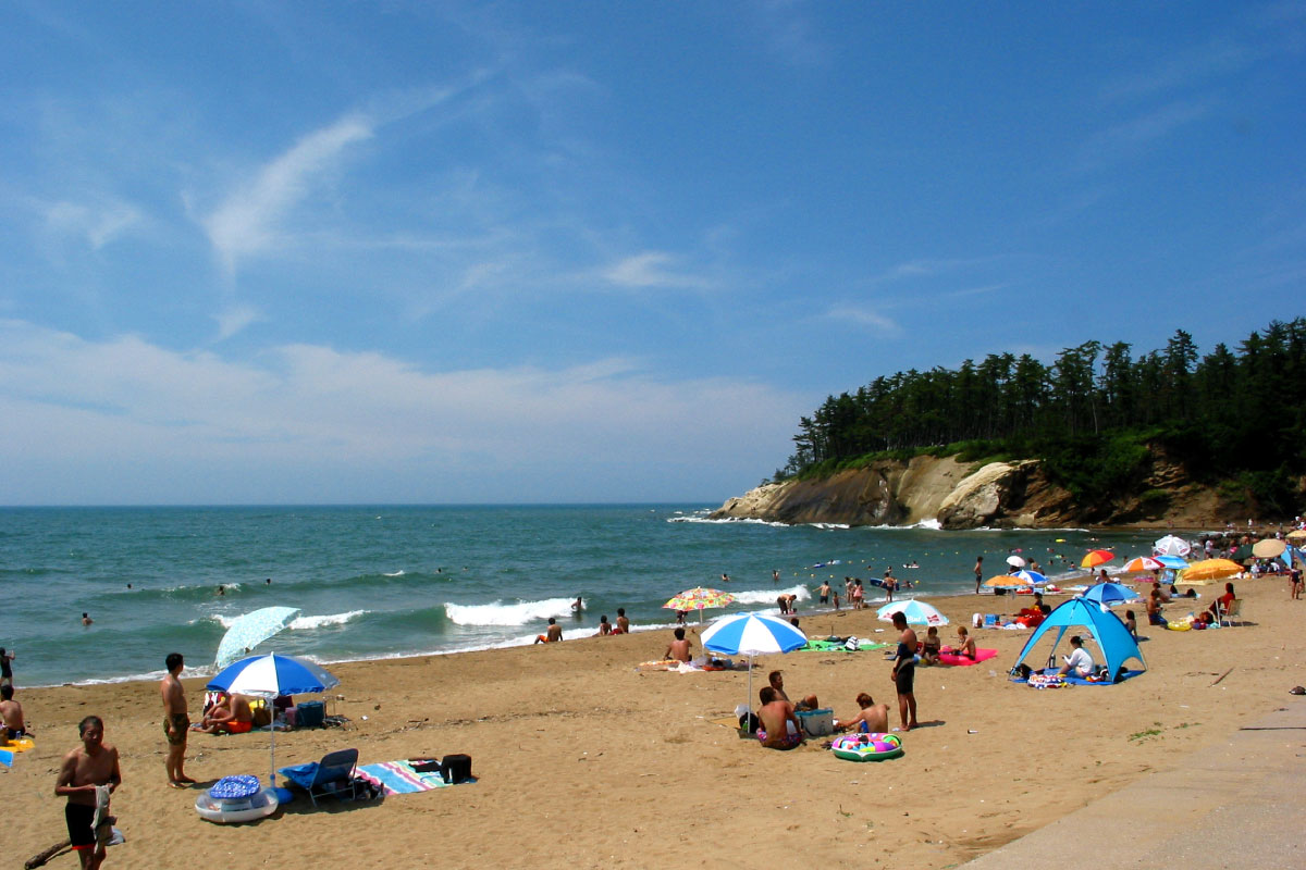 Kurosaki Beach at Hashitate