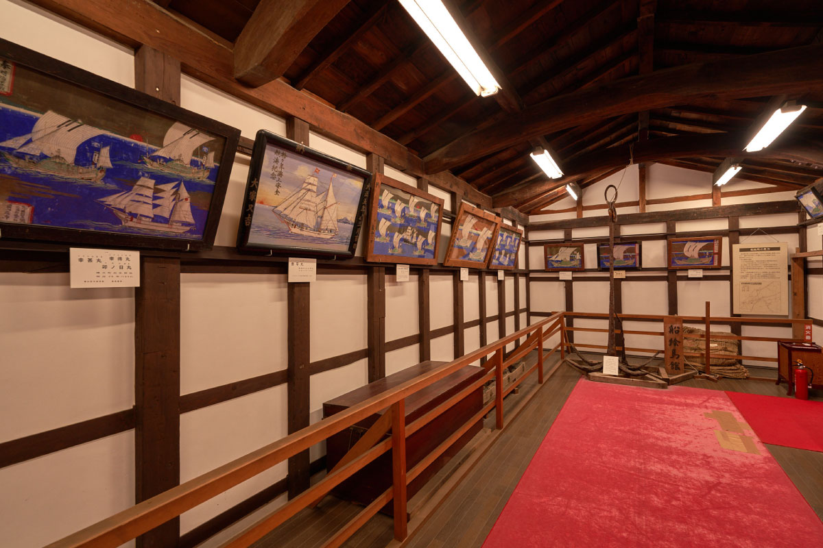 Many of pictures called Ema are exhibited