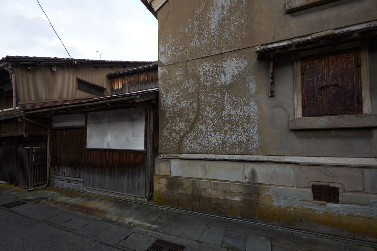 The town retains a  feudal era atmosphere