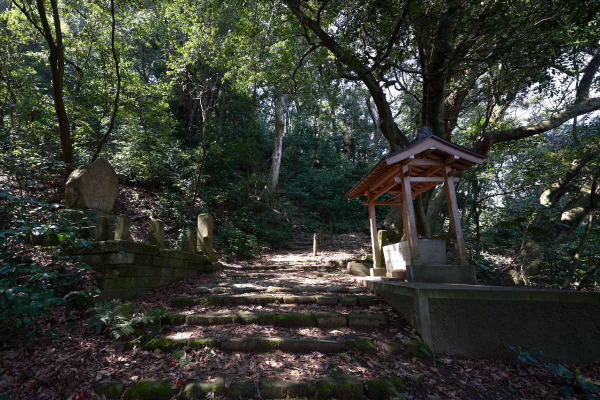 A path to the shrine