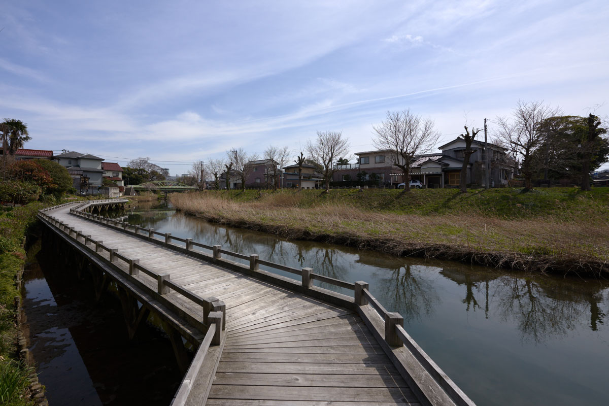 A path along the river