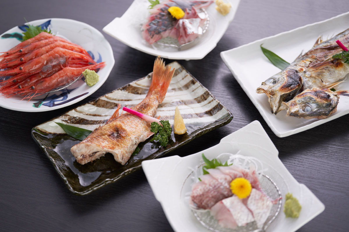 Fresh seafood caught in Hashitate's fishing port