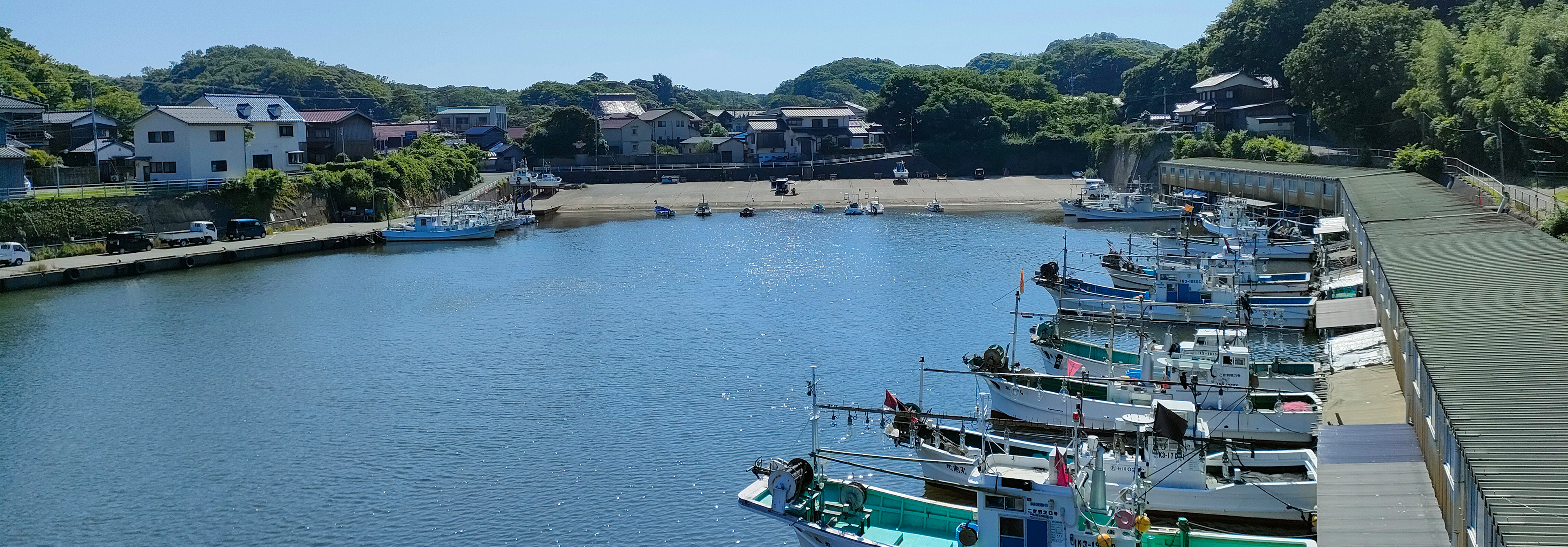 Rows of boarts are lining at the harbour